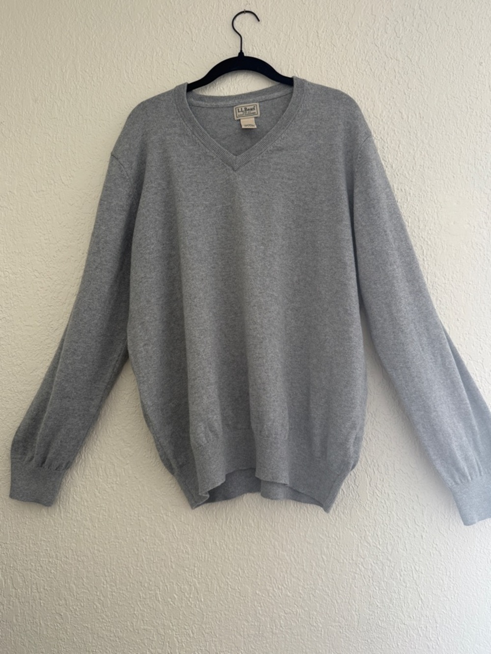 L.L.Bean Cotton Cashmere V-Neck Sweater Men’s Large Gray Classic Soft Preppy